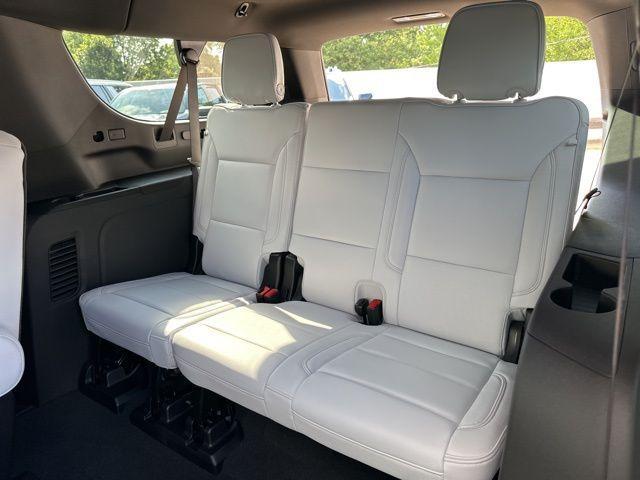 new 2025 Chevrolet Suburban car, priced at $86,400