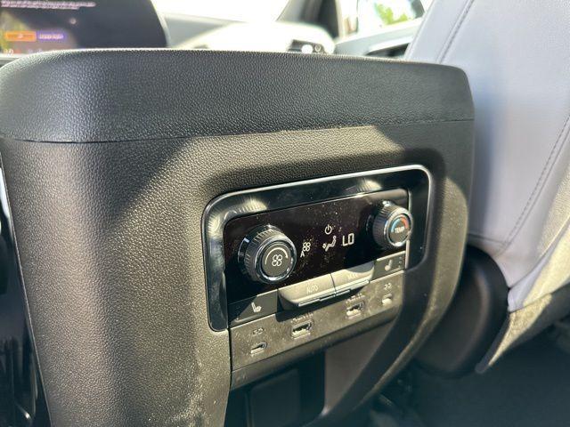 new 2025 Chevrolet Suburban car, priced at $86,400