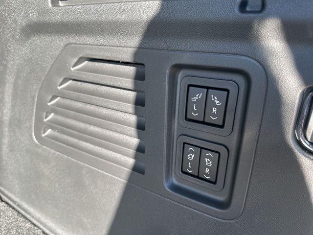 new 2026 Chevrolet Traverse car, priced at $57,035