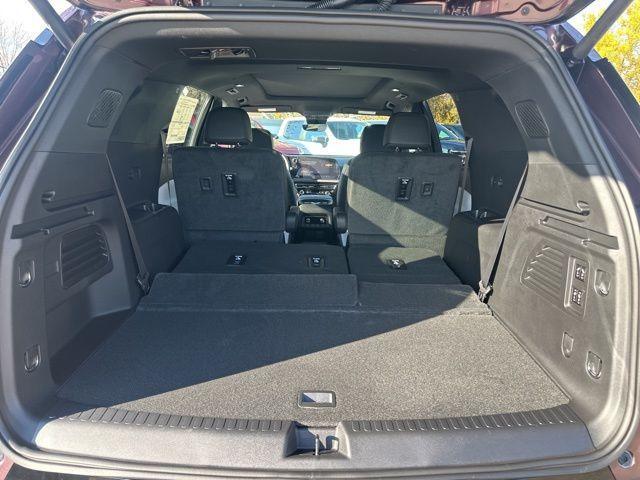 new 2026 Chevrolet Traverse car, priced at $57,035