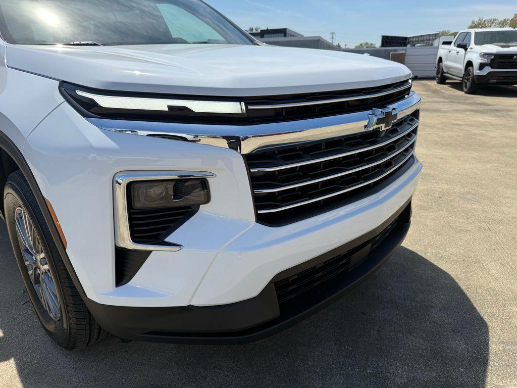 new 2025 Chevrolet Traverse car, priced at $42,690