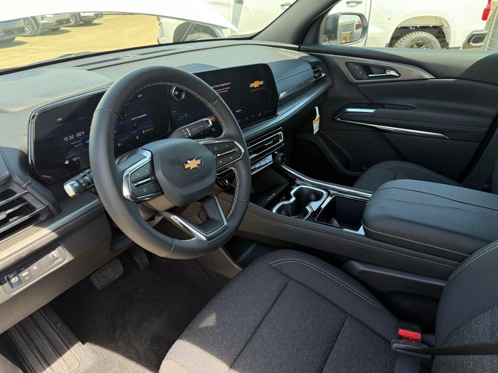 new 2025 Chevrolet Traverse car, priced at $42,690