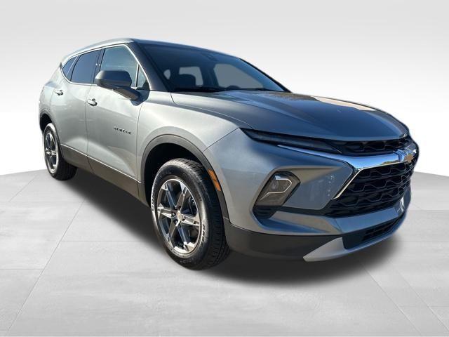 new 2025 Chevrolet Blazer car, priced at $33,785