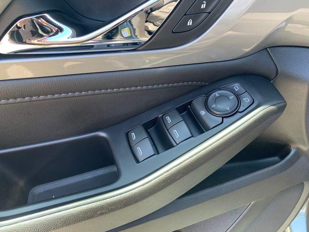 used 2022 Chevrolet Traverse car, priced at $33,037