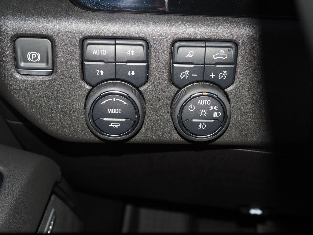 new 2025 Chevrolet Silverado 1500 car, priced at $61,940