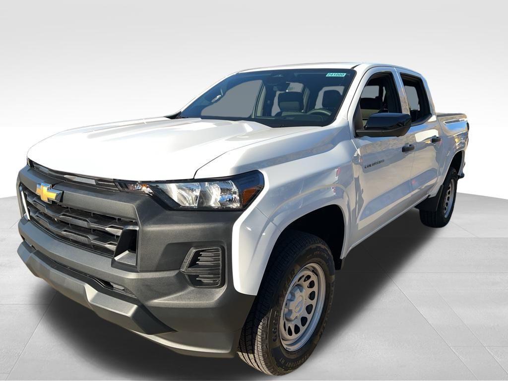 new 2024 Chevrolet Colorado car, priced at $33,090