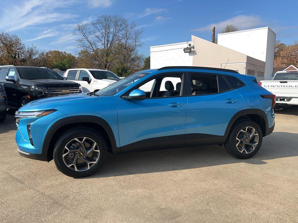 new 2025 Chevrolet Trax car, priced at $24,630
