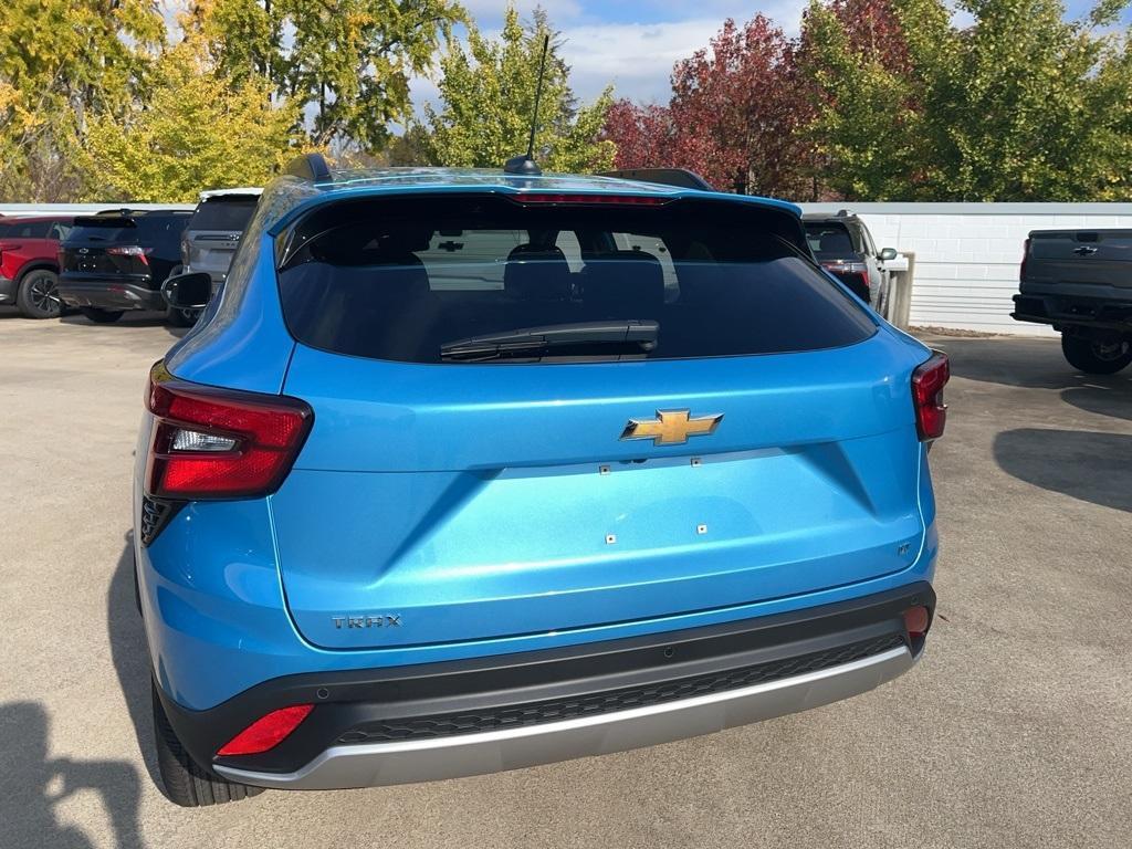 new 2025 Chevrolet Trax car, priced at $24,530