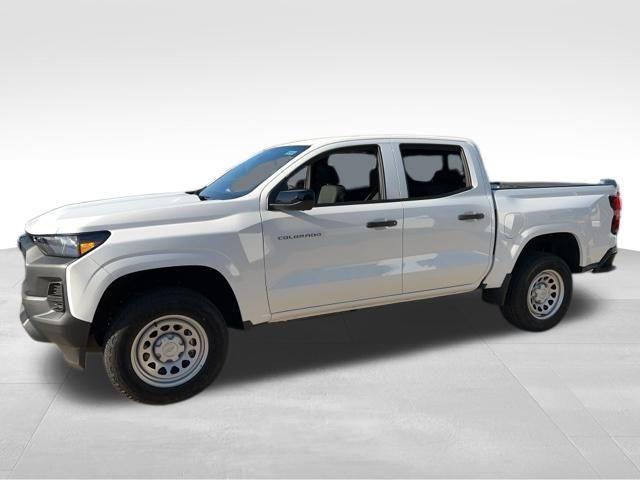 new 2024 Chevrolet Colorado car, priced at $33,090