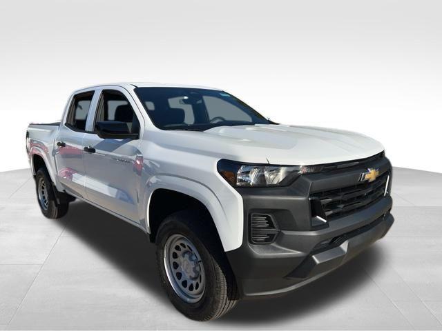 new 2024 Chevrolet Colorado car, priced at $33,090