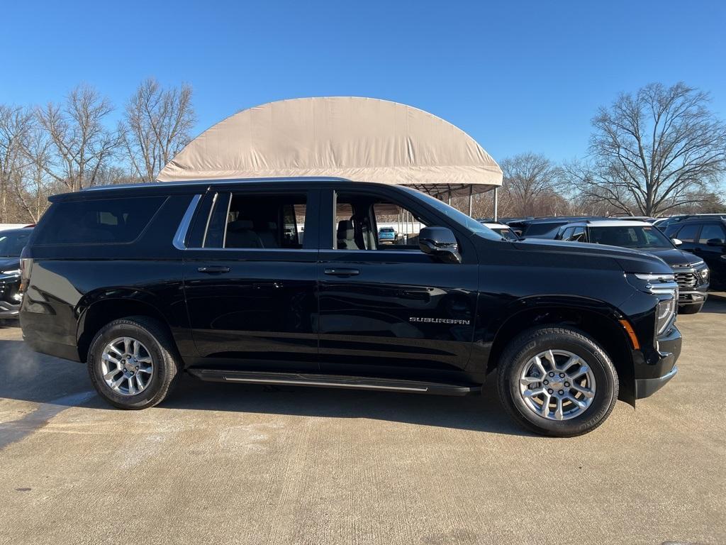 new 2025 Chevrolet Suburban car, priced at $63,995