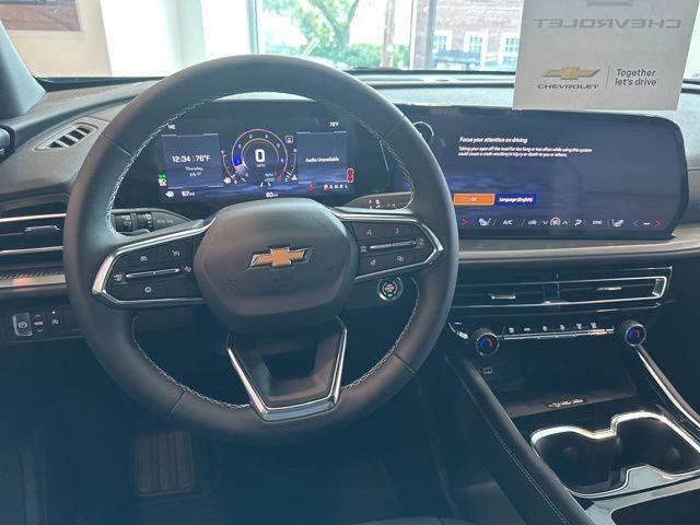 new 2025 Chevrolet Traverse car, priced at $42,195