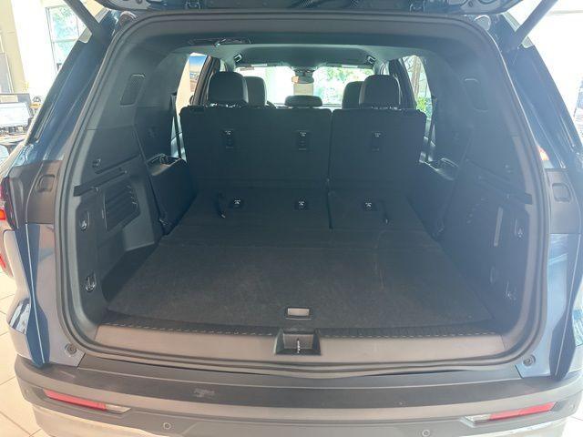 new 2025 Chevrolet Traverse car, priced at $42,195