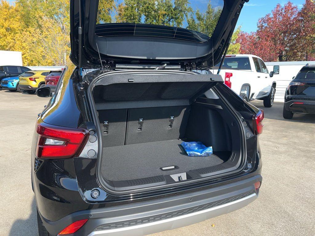 new 2025 Chevrolet Trax car, priced at $24,135