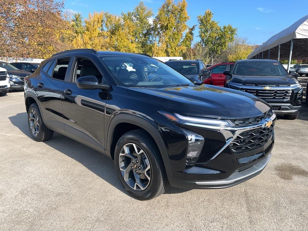 new 2025 Chevrolet Trax car, priced at $24,135