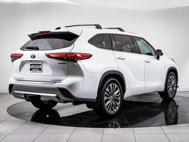used 2022 Toyota Highlander Hybrid car, priced at $39,598