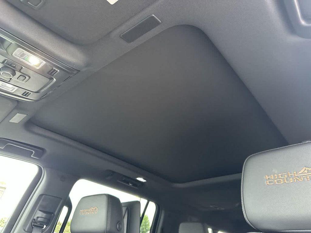 new 2025 Chevrolet Suburban car, priced at $88,674