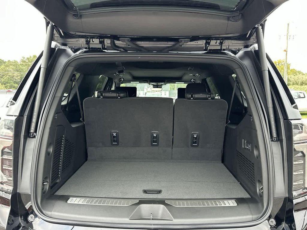 new 2025 Chevrolet Suburban car, priced at $88,674