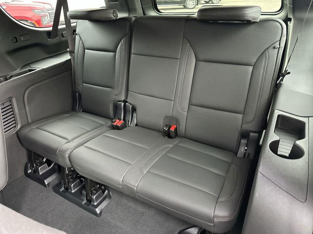 new 2025 Chevrolet Suburban car, priced at $88,674