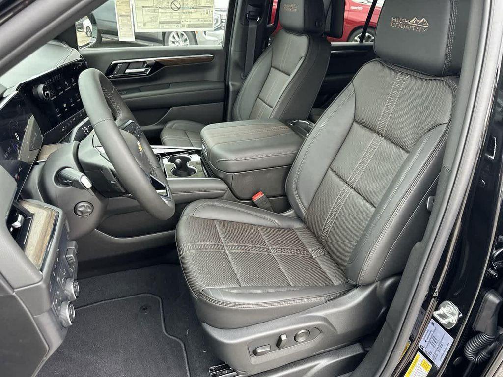 new 2025 Chevrolet Suburban car, priced at $88,674