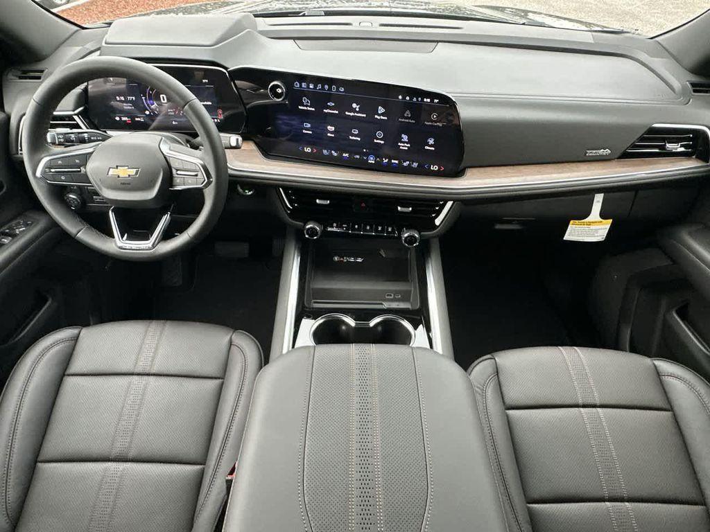 new 2025 Chevrolet Suburban car, priced at $88,674