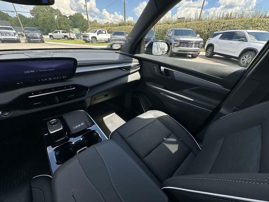 used 2025 Buick Enclave car, priced at $43,232