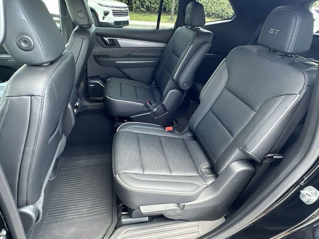 used 2025 Buick Enclave car, priced at $43,232