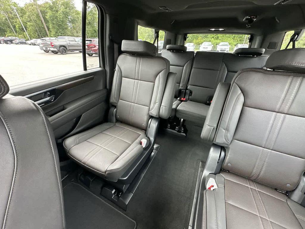 new 2025 Chevrolet Suburban car, priced at $86,225