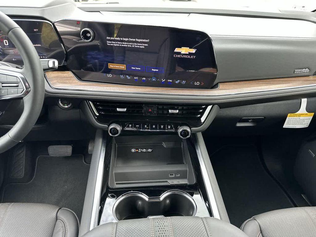 new 2025 Chevrolet Suburban car, priced at $86,225