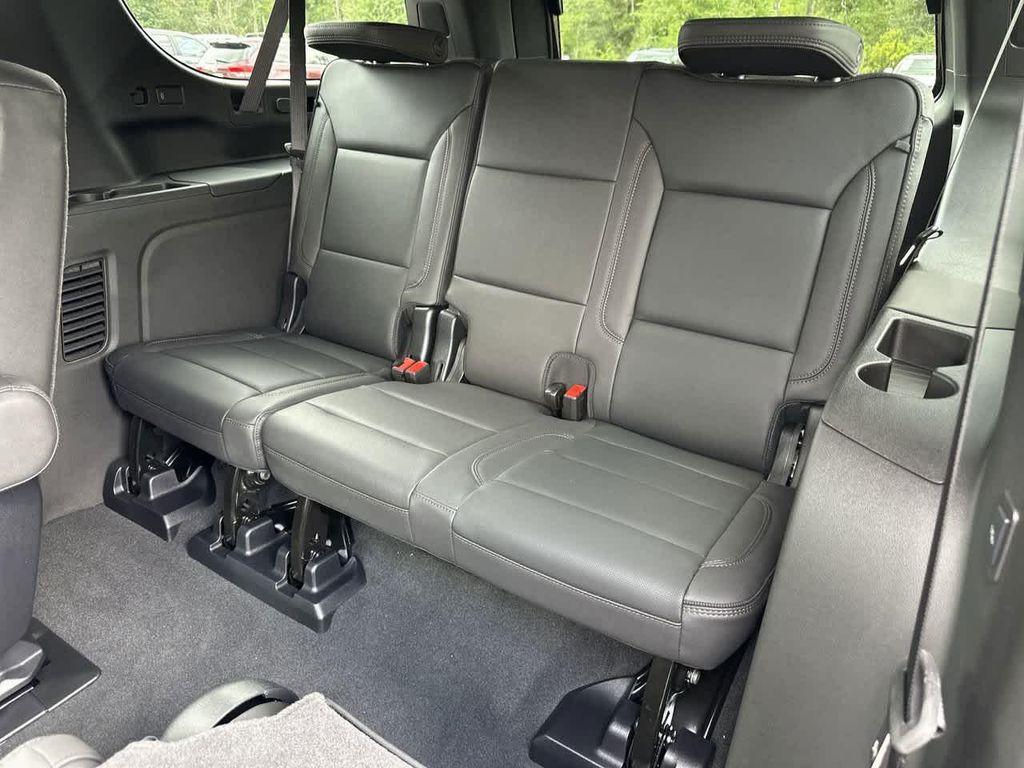 new 2025 Chevrolet Suburban car, priced at $86,225