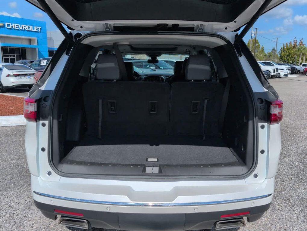 used 2021 Chevrolet Traverse car, priced at $26,993