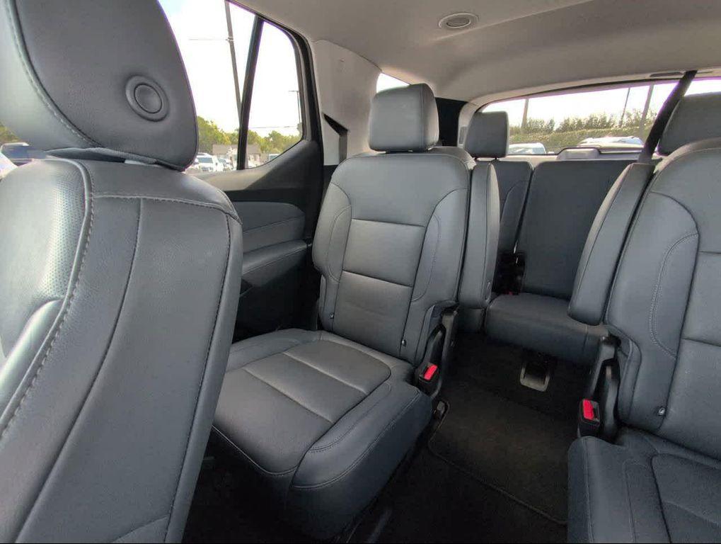 used 2021 Chevrolet Traverse car, priced at $26,993