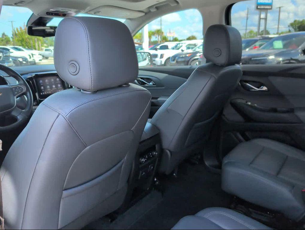 used 2021 Chevrolet Traverse car, priced at $26,993