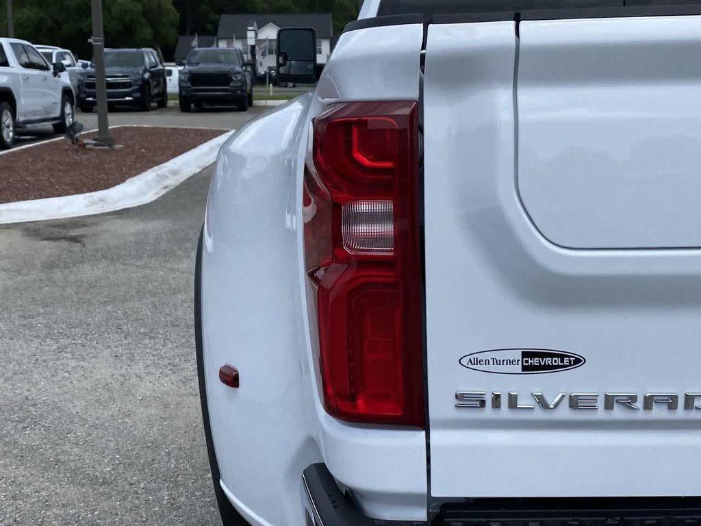 new 2025 Chevrolet Silverado 3500 car, priced at $72,525
