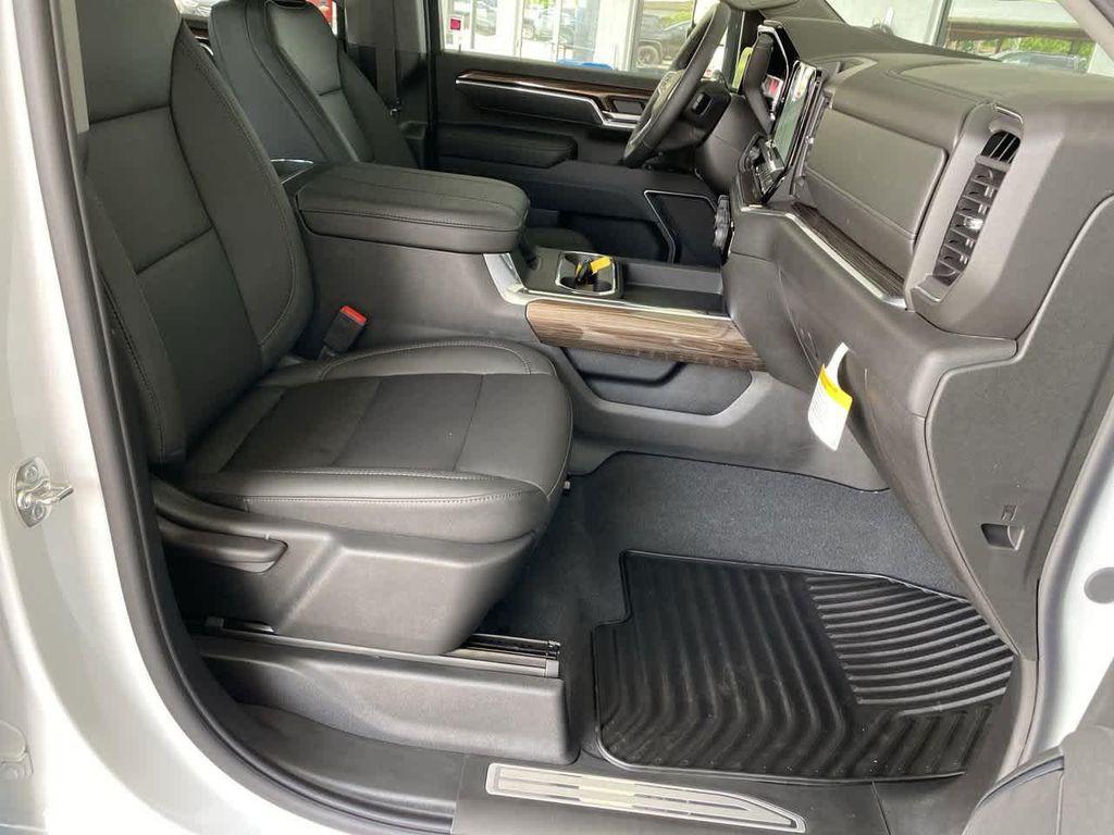 new 2025 Chevrolet Silverado 3500 car, priced at $72,525