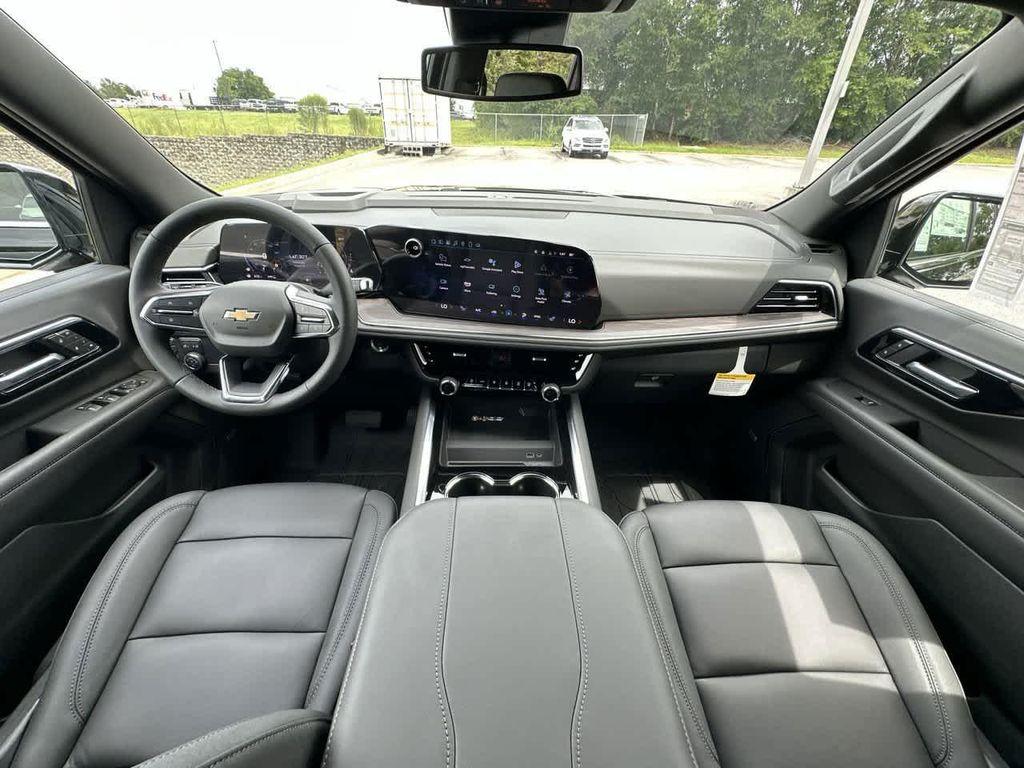 new 2025 Chevrolet Suburban car, priced at $70,486