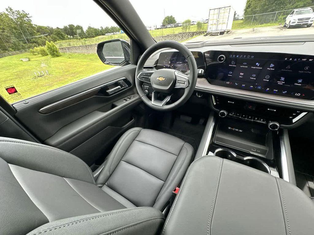 new 2025 Chevrolet Suburban car, priced at $70,486