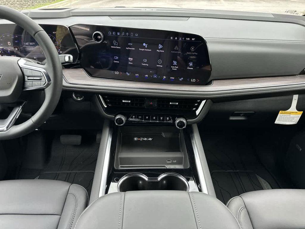 new 2025 Chevrolet Suburban car, priced at $70,486