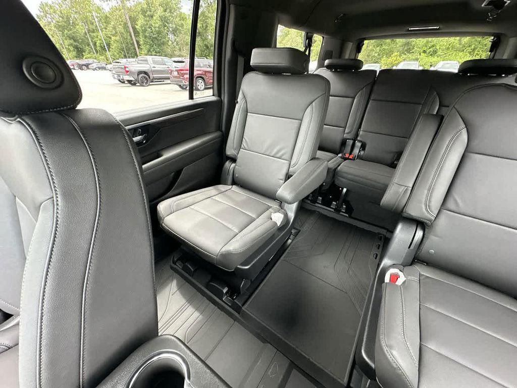 new 2025 Chevrolet Suburban car, priced at $70,486