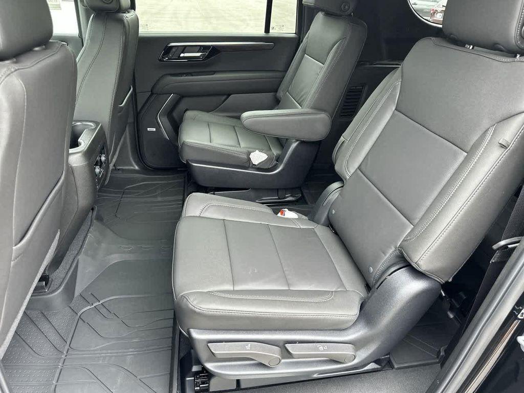 new 2025 Chevrolet Suburban car, priced at $70,486