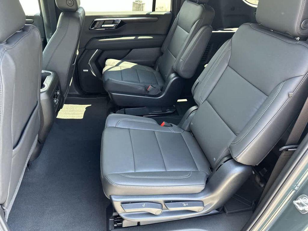 new 2025 Chevrolet Suburban car, priced at $77,272