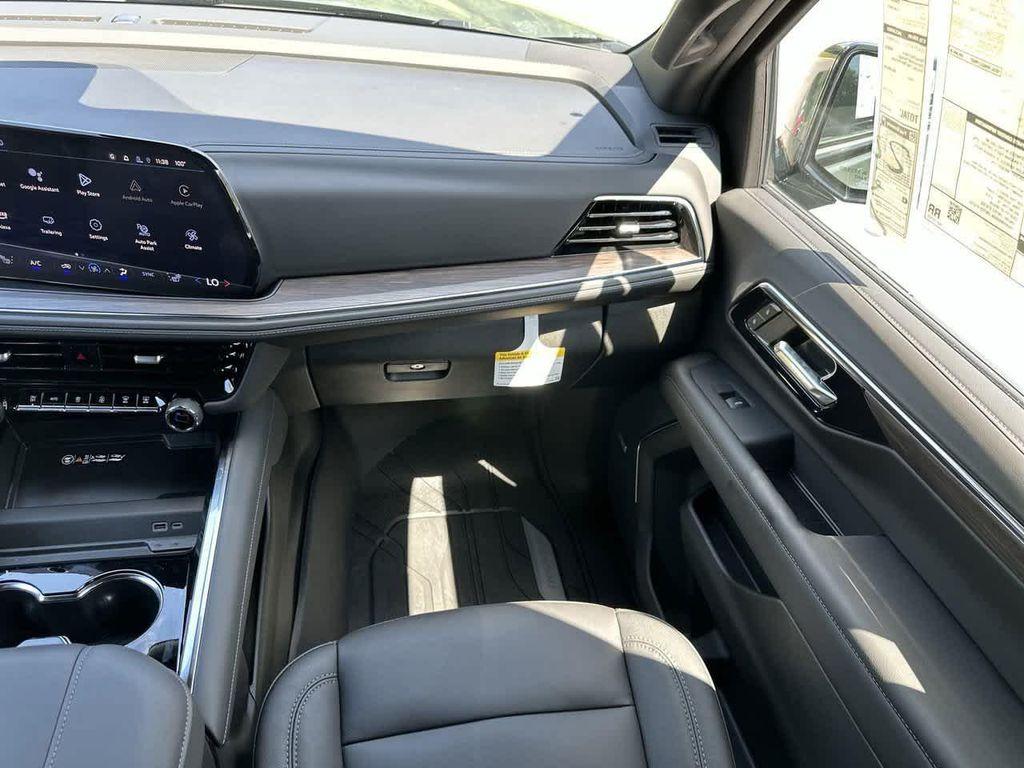new 2025 Chevrolet Suburban car, priced at $77,272