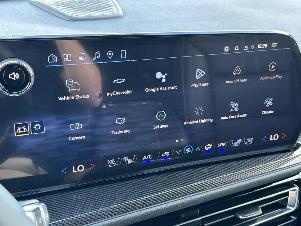 new 2026 Chevrolet Traverse car, priced at $55,290