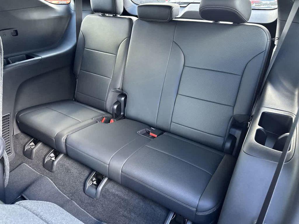 new 2026 Chevrolet Traverse car, priced at $55,290