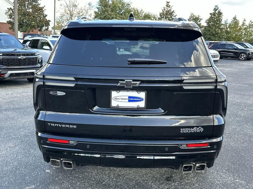new 2026 Chevrolet Traverse car, priced at $55,290