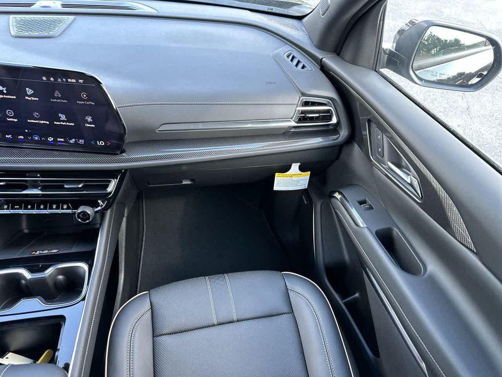 new 2026 Chevrolet Traverse car, priced at $55,290