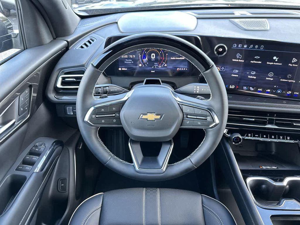 new 2026 Chevrolet Traverse car, priced at $55,290