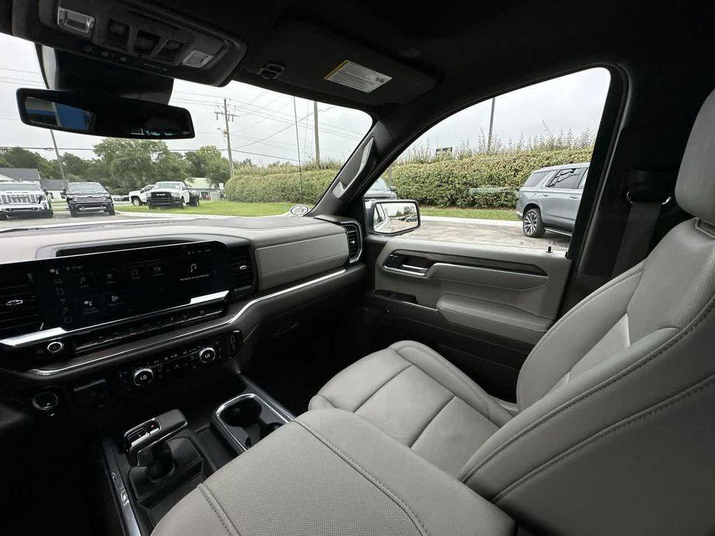 used 2024 GMC Sierra 1500 car, priced at $51,900