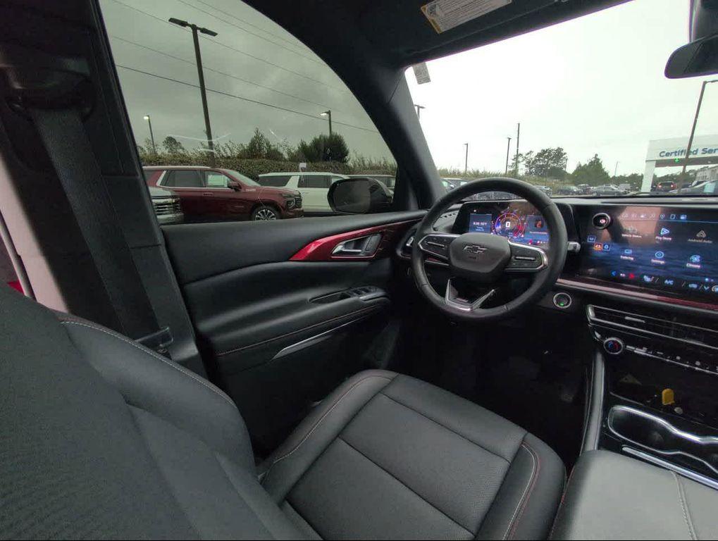 used 2024 Chevrolet Traverse car, priced at $44,341