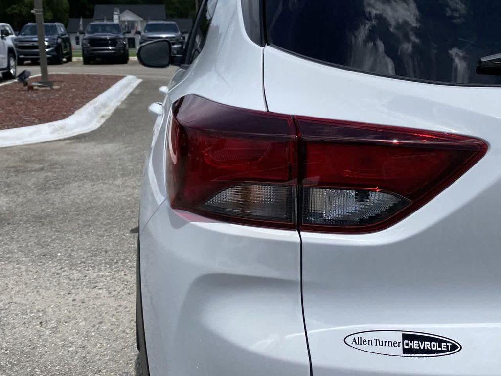 new 2026 Chevrolet TrailBlazer car, priced at $25,931